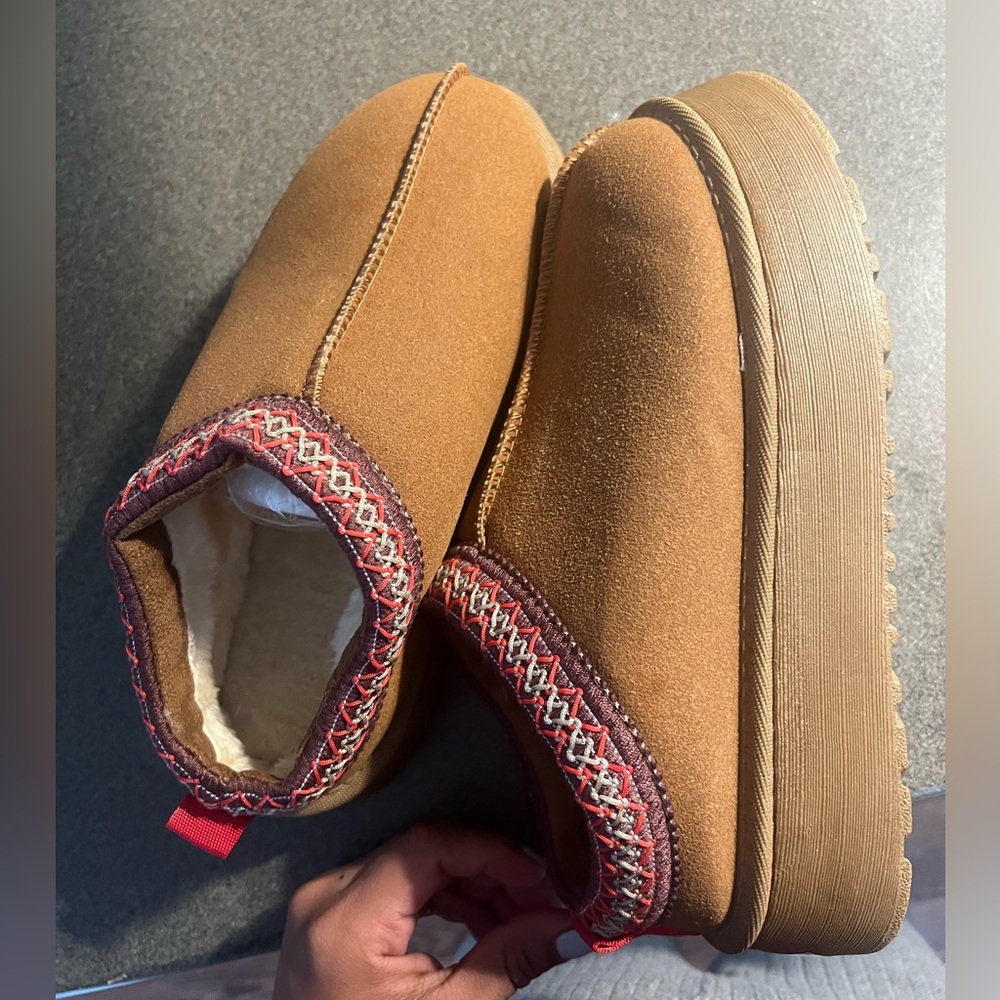 Mule slippers